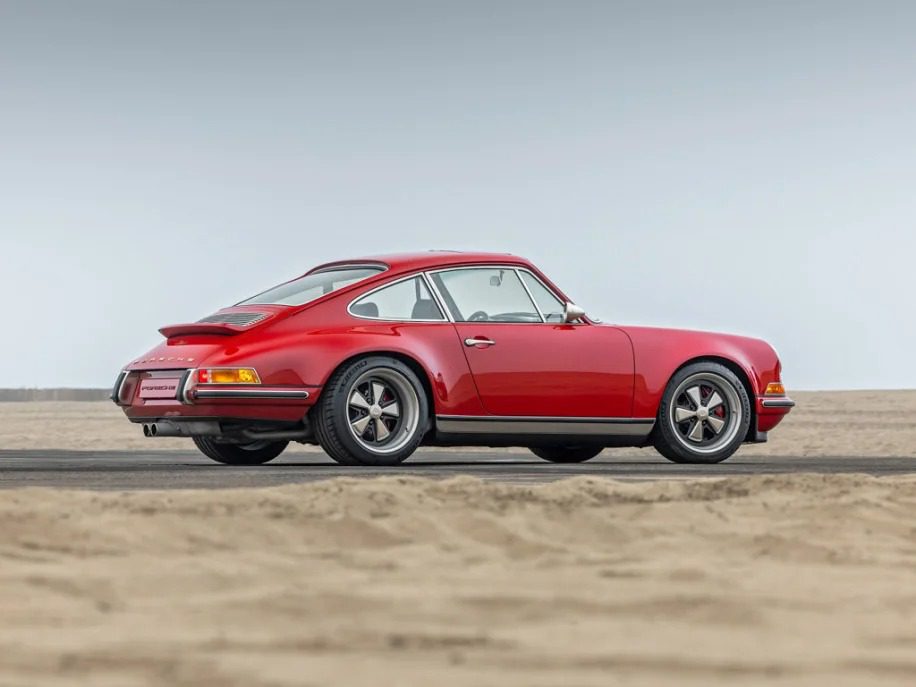 1990-porsche-911-reimagined-by-2.jpg