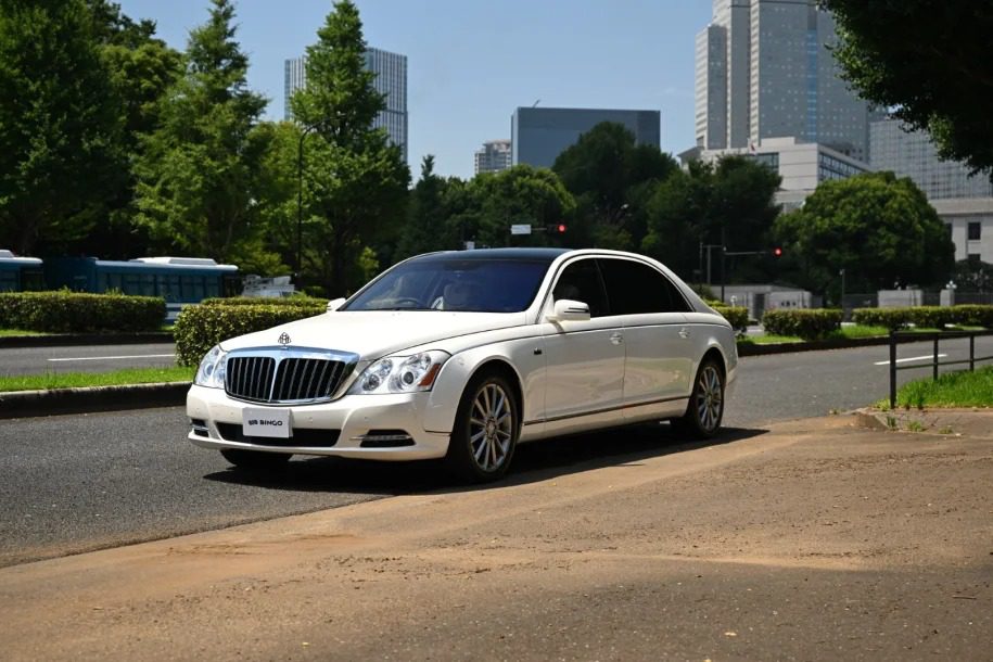 2013-maybach-62-s-landaulet-0.jpg