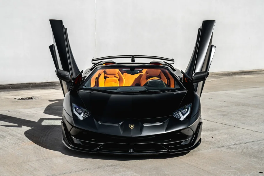2020-lamborghini-aventador-svj-roadster-975000-428173230.webp.webp