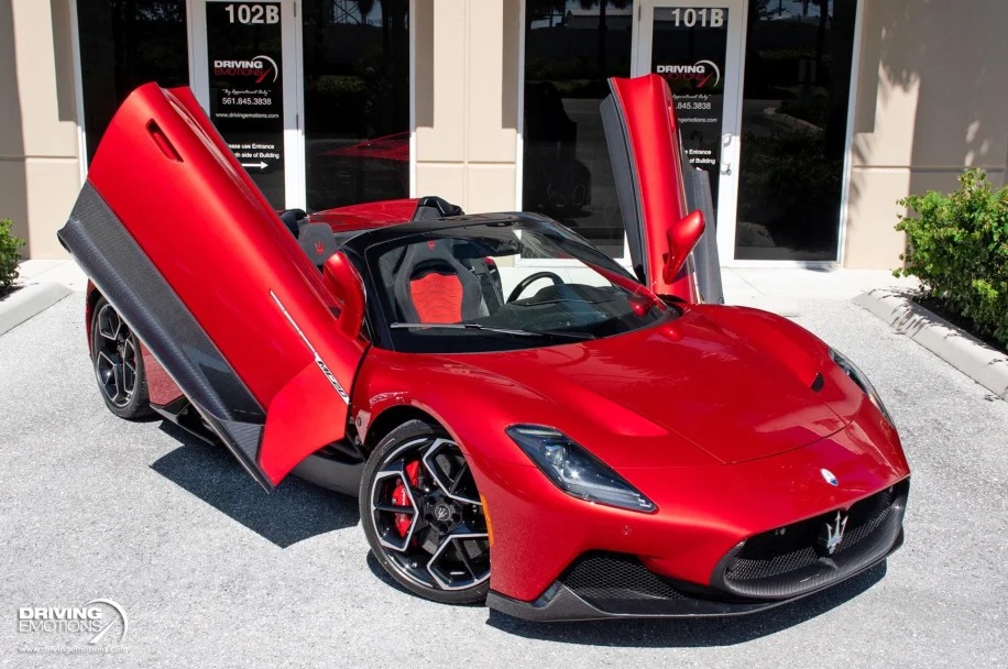 2023-maserati-mc20-cielo-299900.jpg