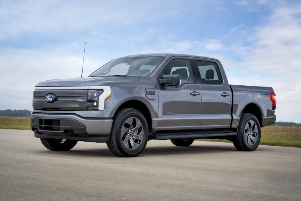 2024-ford-f-150-lightning_100899902_h.webp.webp