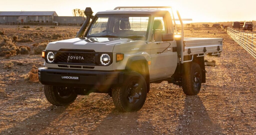 2024-toyota-landcruiser-70-series-8.jpg