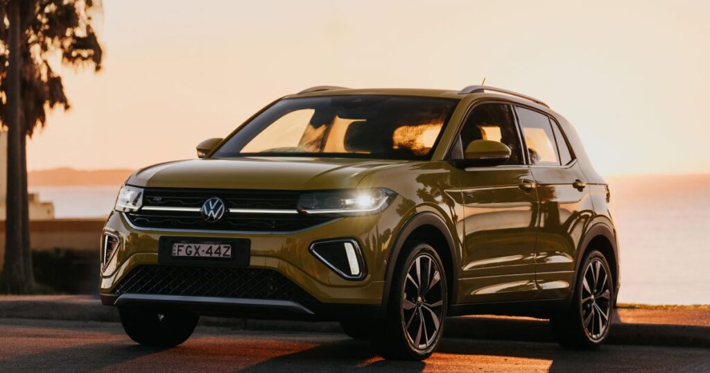 2025-Volkswagen-T-Cross_Volkswagen-T-CrossR-Line-Marketing-STUDIOAHWA-22_RT.jpg