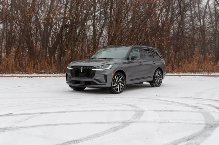2025-lincoln-aviator_100953310_h.webp.webp