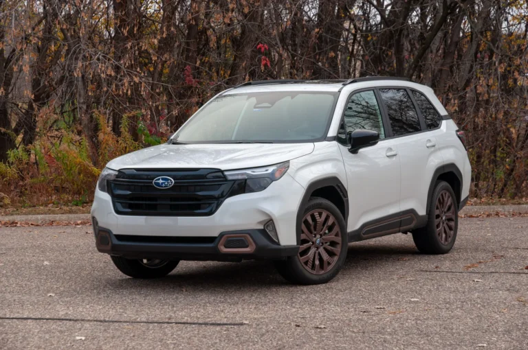 2025-subaru-forester_100951769_h.webp.webp