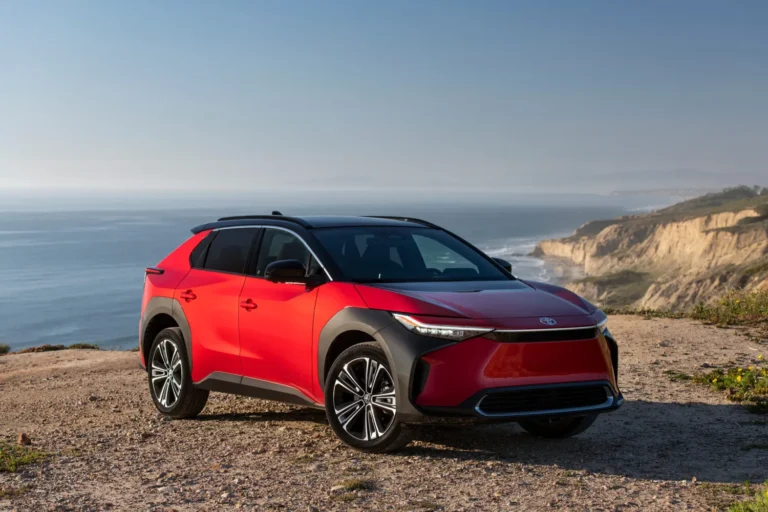 2025-toyota-bz4x_100953467_h.webp.webp