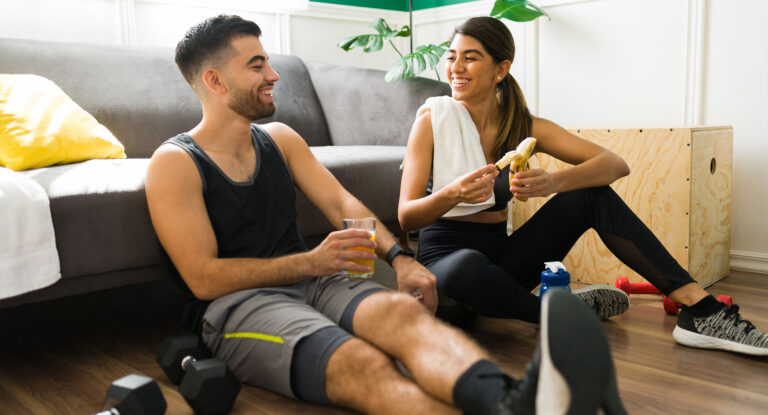 Swipe-Right-on-These-5-Pre-Workout-Snacks-for-Peak-Performance-images_header.jpg