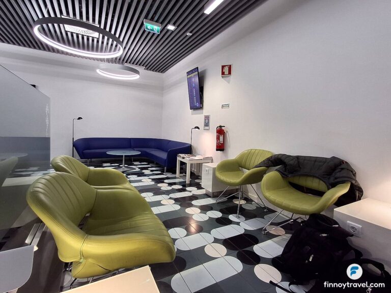 chair_Cip_Lounge_Faro_Airport.jpg