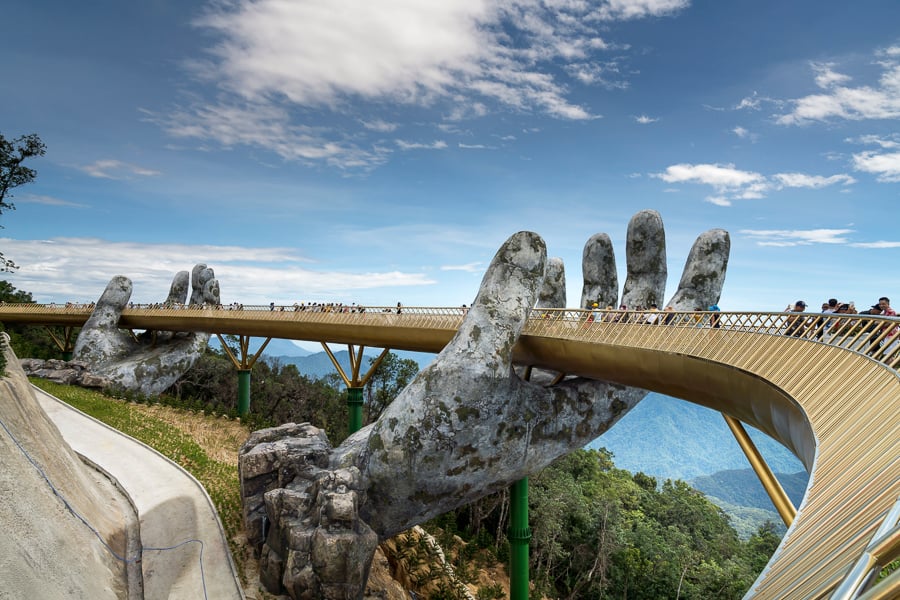 things-to-do-in-da-nang-bridge.jpg