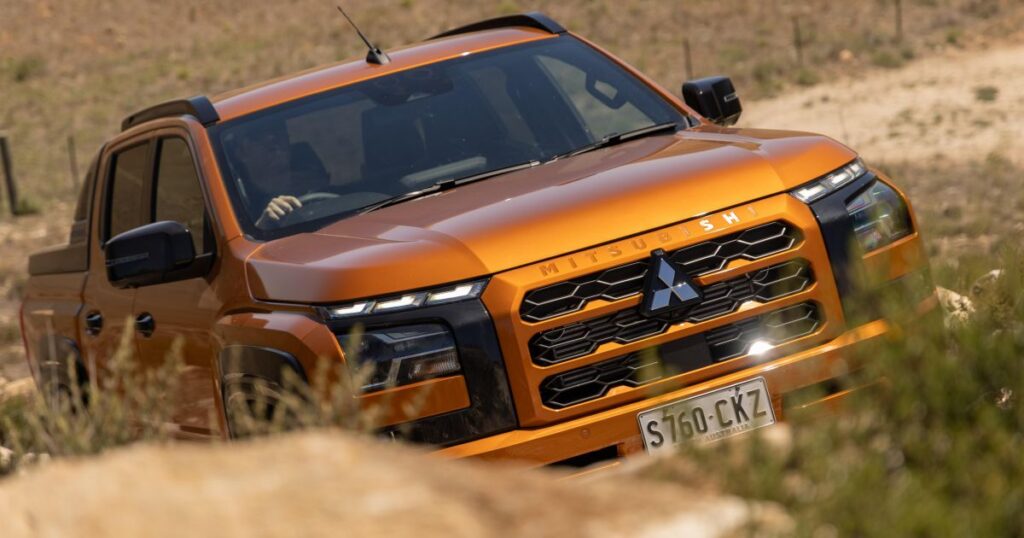 2024-Mitsubishi-Triton-GSR2024MitsubishiTritonGSRYambukiOrange081.jpg