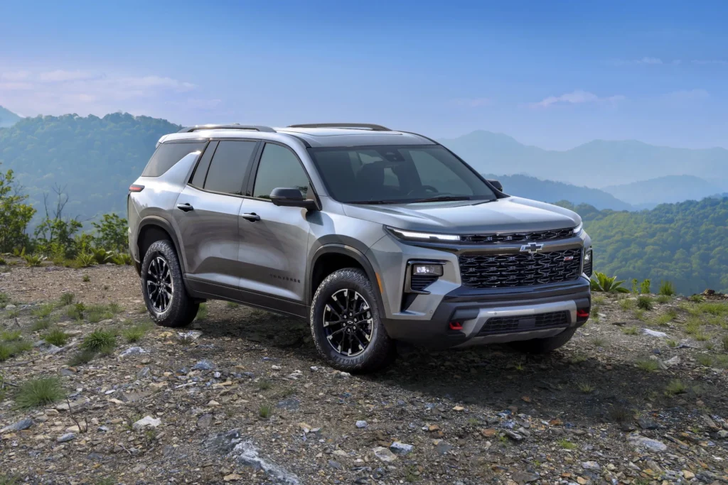 2025-chevrolet-traverse_100939719_h.webp.webp