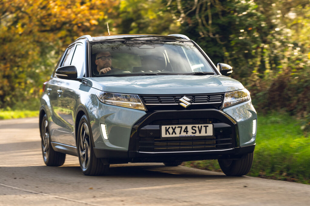 suzuki-vitara-review-2025-001-front-cornering.jpg