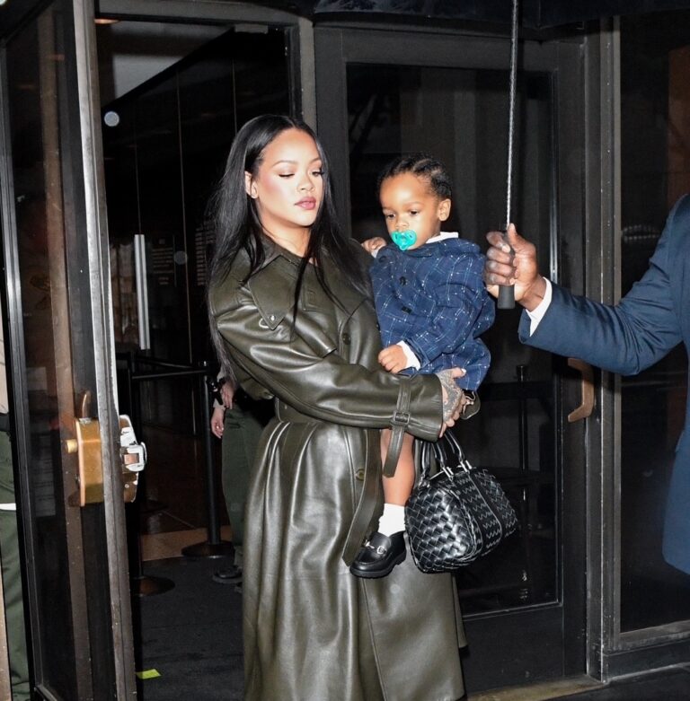 rihanna-at-court-with-son-rza-.jpg
