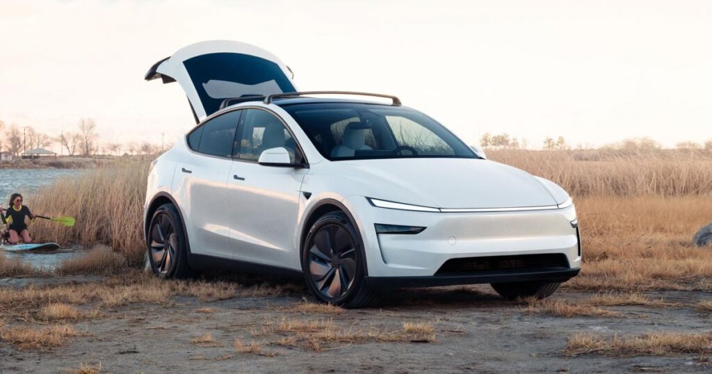 1743275925_2025-tesla-model-y-3.jpg