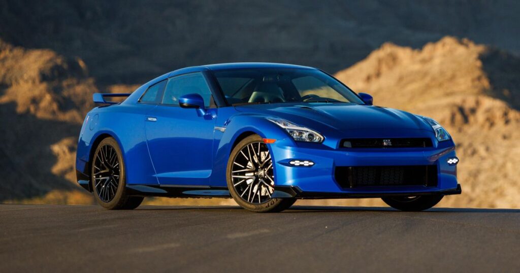 2025-nissan-gt-r-us-5.jpg