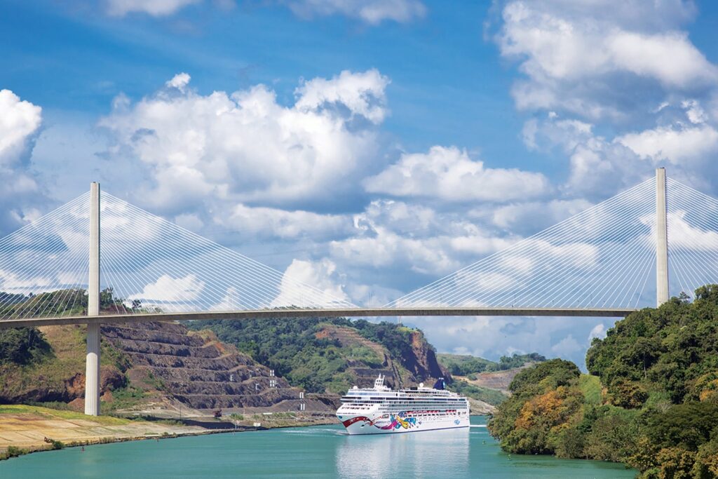Norwegian-Cruise-Line_Jewel_Aerial_PanCan_RF_COMP-copy.jpg