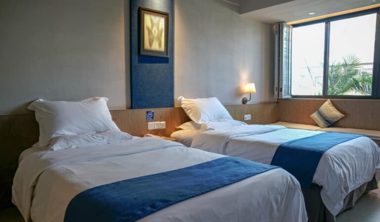 cheaphotelrooms.jpg