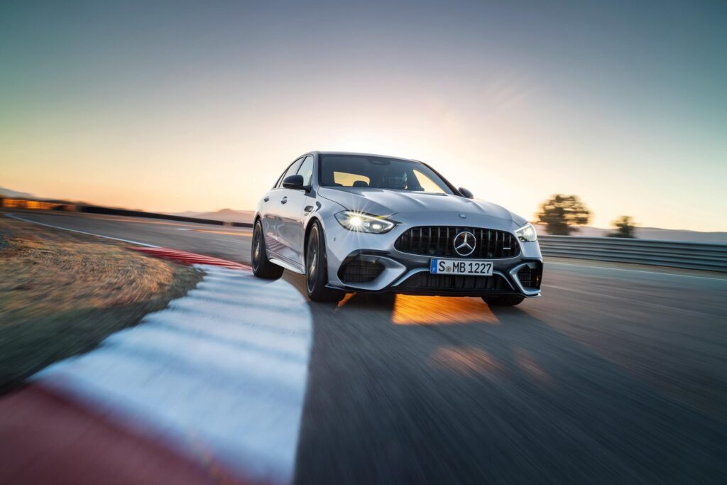 2023-Mercedes-AMG-C63-S-E-Performance-7.jpg
