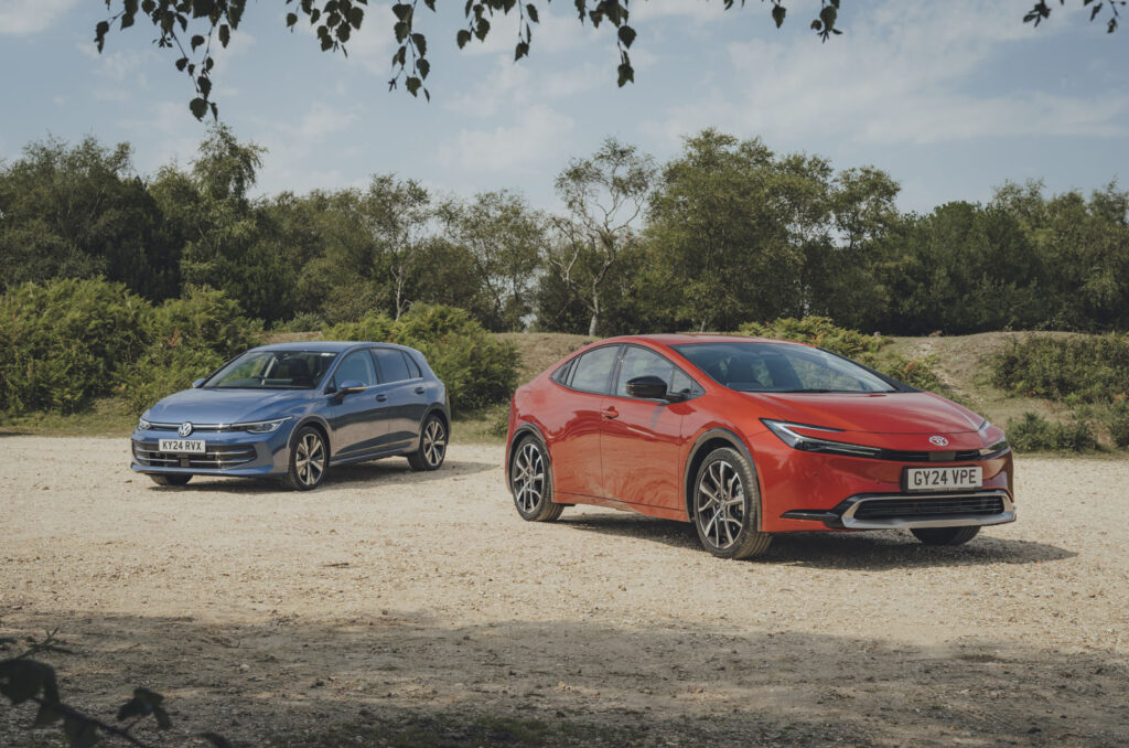 toyota-prius-vs-volkswagen-golf-twin-test-2024-me-2.jpg