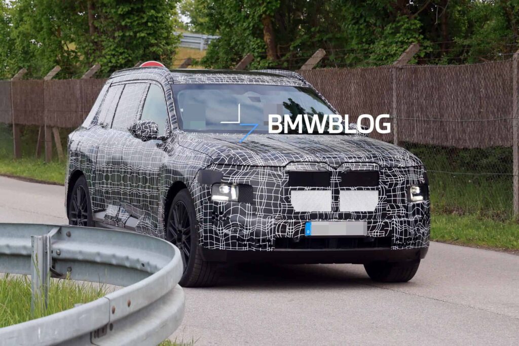 2027-bmw-x7-g67-04.jpg