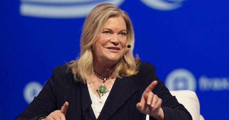 US-Senator-Cynthia-Lummis-Discusses-Bitcoin-Reserve-Stablecoin-Legislation-and-Market-Structure-Bill.jpeg