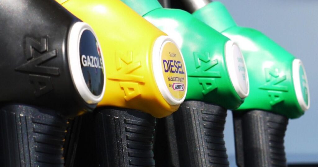 2023-09-petrol-pump-bowser-1.jpg