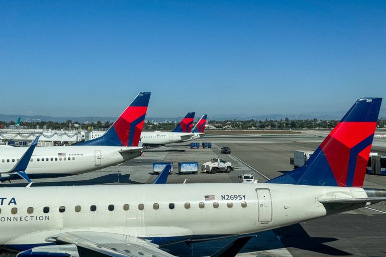 20231116_Delta-First-Class-Airbus-A321neo-LAX-SEA_KOlsen-121.jpg