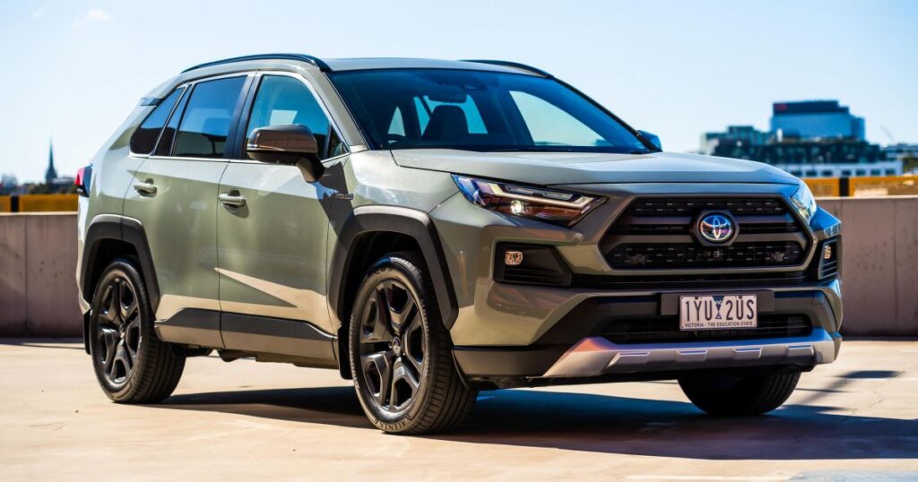2024-08-2024-toyota-rav4-edge-awd-hybrid-hero-16x9-2.jpg