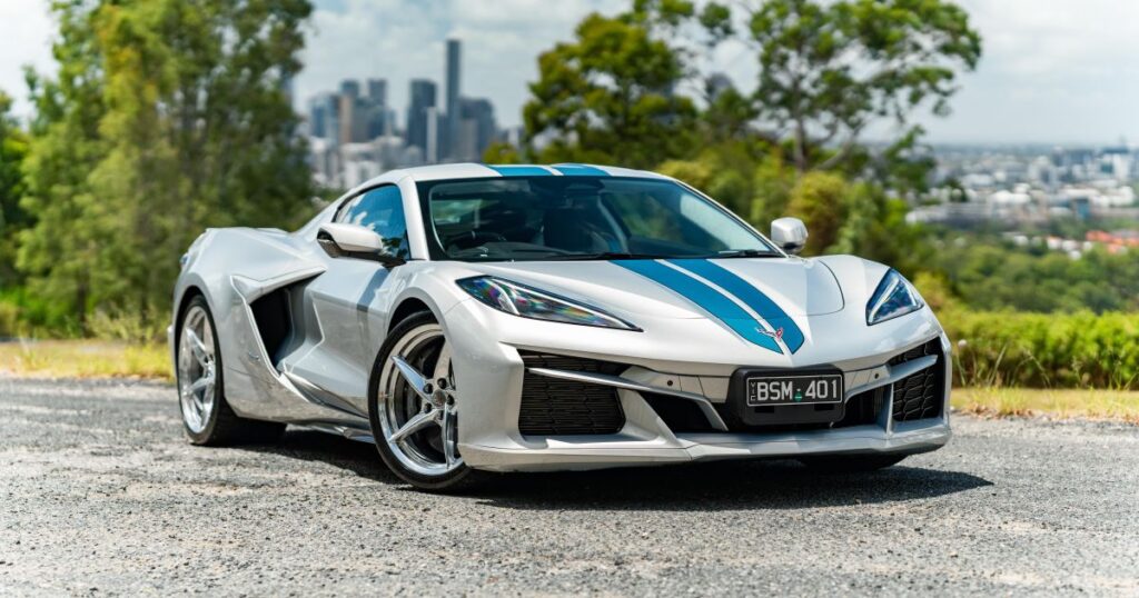 2025-06-2025-chevrolet-corvette-e-ray-4.jpg