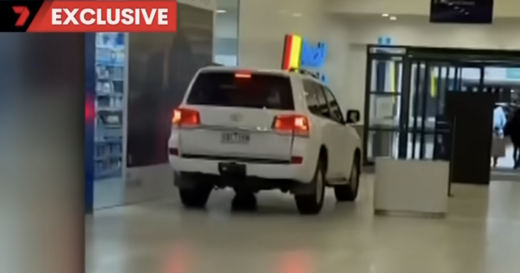 2025-06-northland-victoria-toyota-landcruiser-police-chase.png