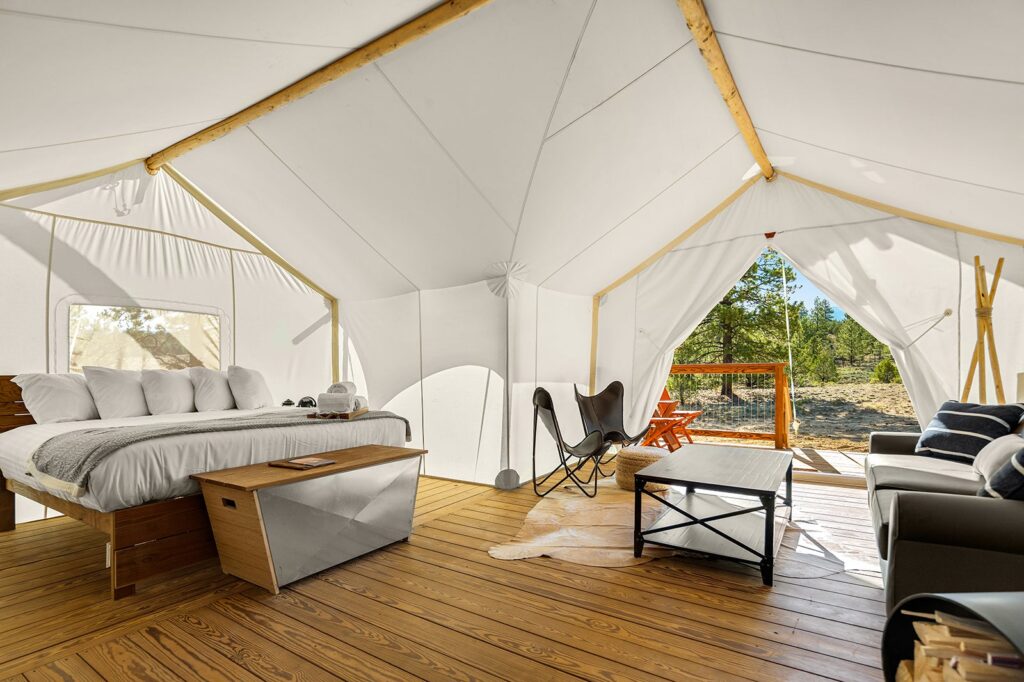 2025-Hotel-Openings_Under-Canvas-Columbia-River-Gorge_HYATT.jpg