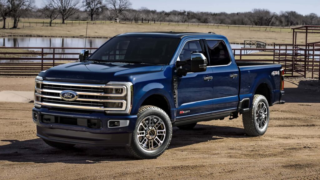 2025-ford-super-duty-platinum-plus.jpg