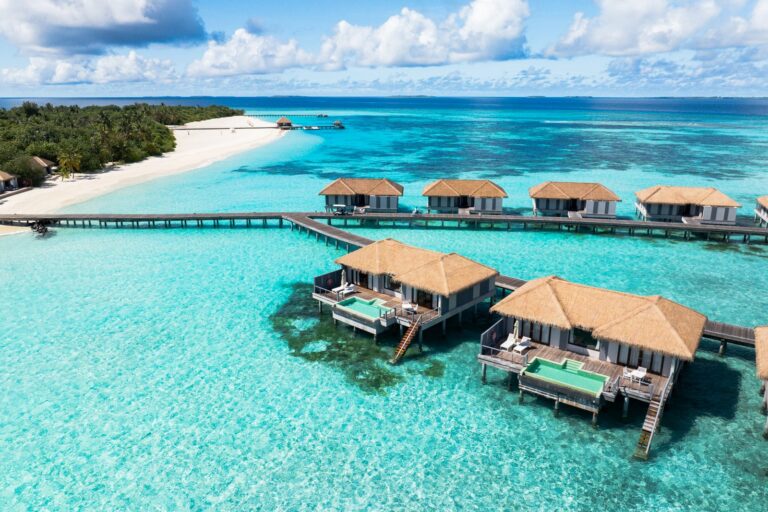 20250623_IHG-Hotels_Vignette-Collection-Noku-Maldives_Facebook_4_6.jpg