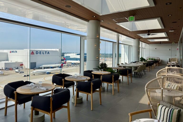 Delta-One-Lounge-Sky-Club-Seattle-117.jpg