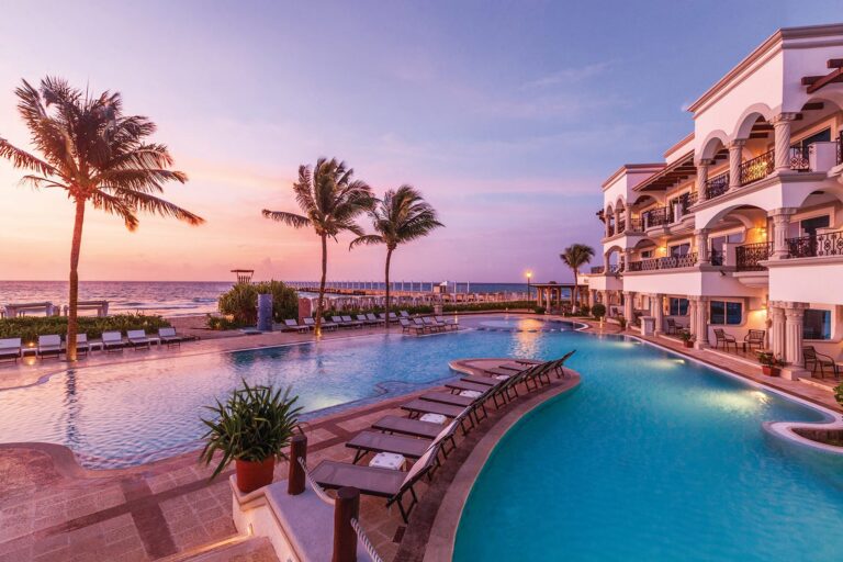 Hilton-Playa-del-Carmen-sunset-pool-exterior_Facebook.jpeg