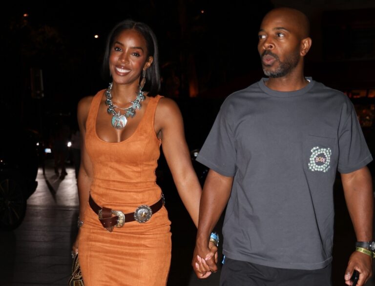 Kelly-Rowland-Wears-Suede-Tofe-Dress-and-Represxent-Woman-Boots-in-Paris-as-Tim-Weatherspoon-Sports.jpeg