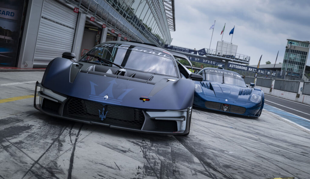 Original-26423-01-mcxtrema-delivery-monza-mcxtrema-mc12.jpg