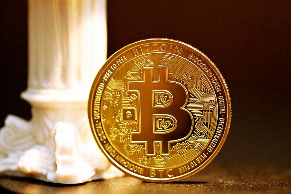 bitcoin_7a5264.jpg