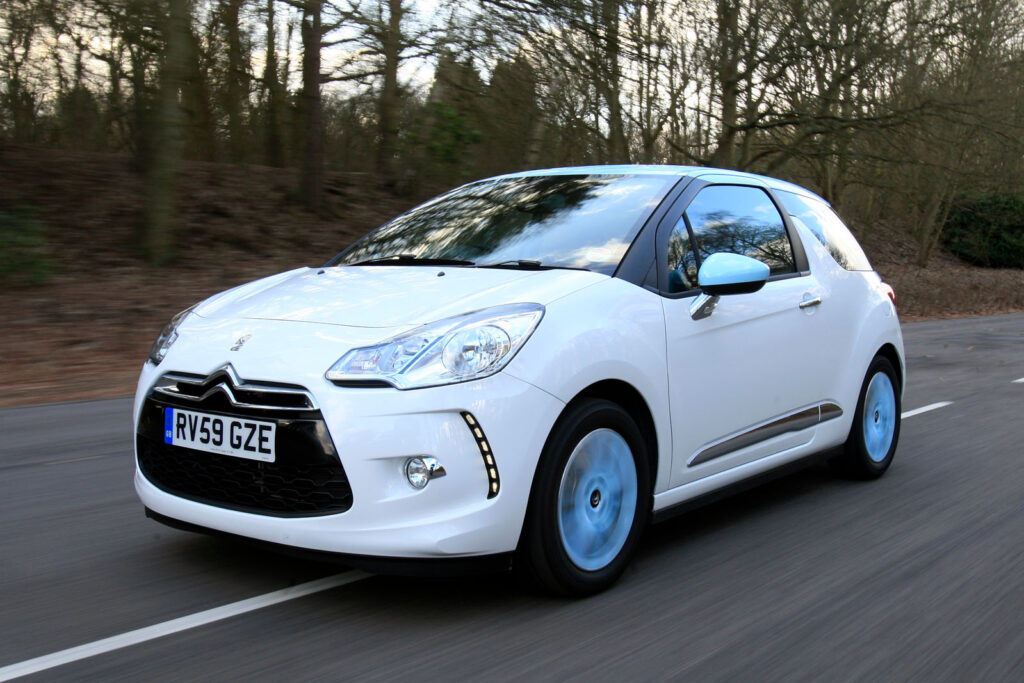 ds-3-2009-front-quarter-tracking.jpg