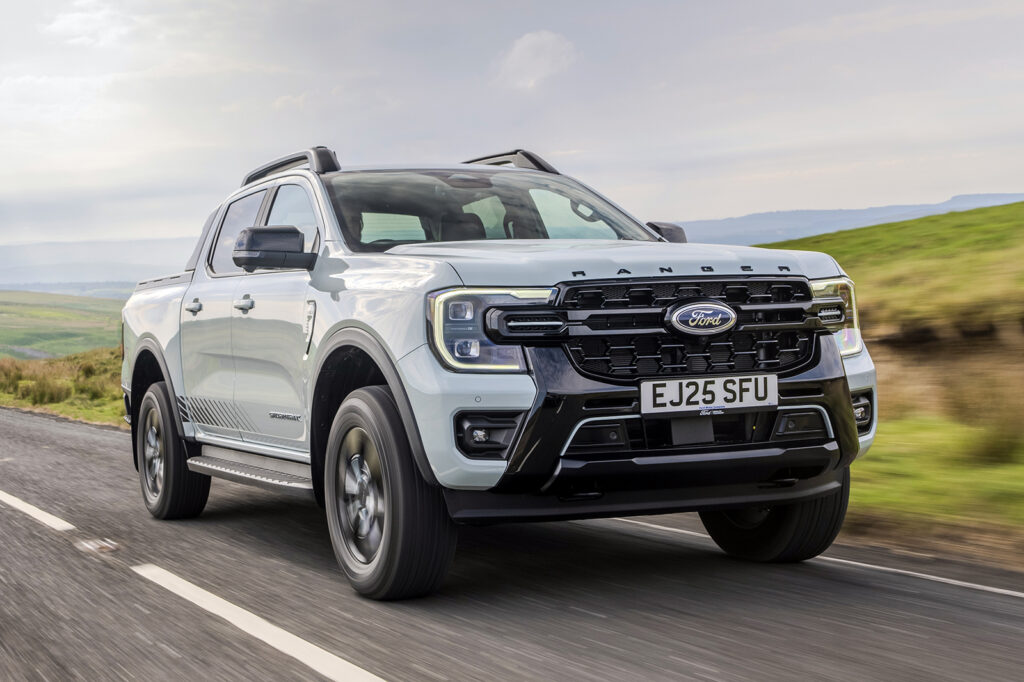 ford-ranger-phev-review-2025-01-front-tracking.jpg