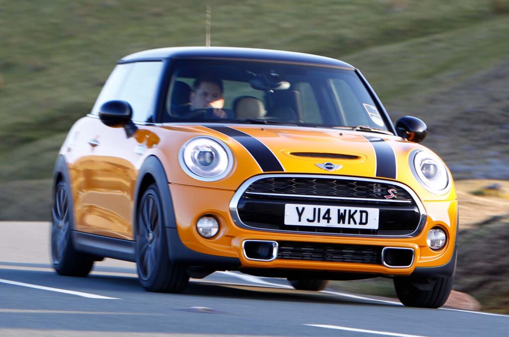 mini-cooper-s-rt-front-dynamic-lead.jpg