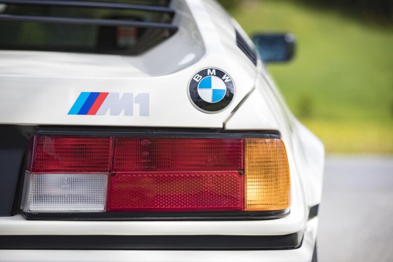 1980-BMW-M1-White-56.jpg