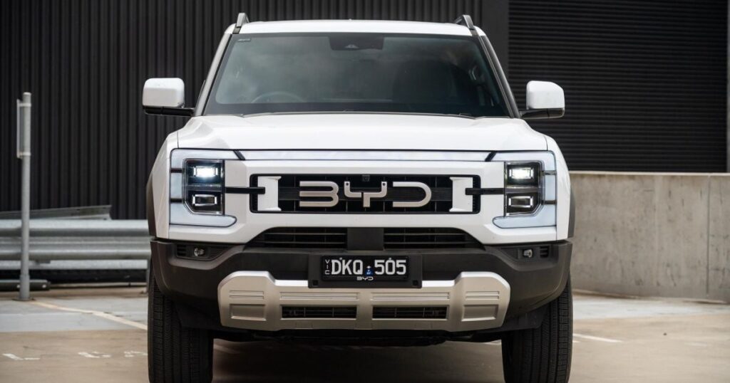 2025-04-2025-byd-shark-6-stills-1.jpg