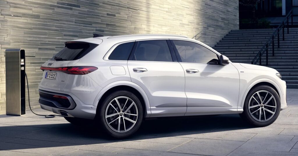 2025-07-2026-audi-q5-suv-e-hybrid-4.jpg