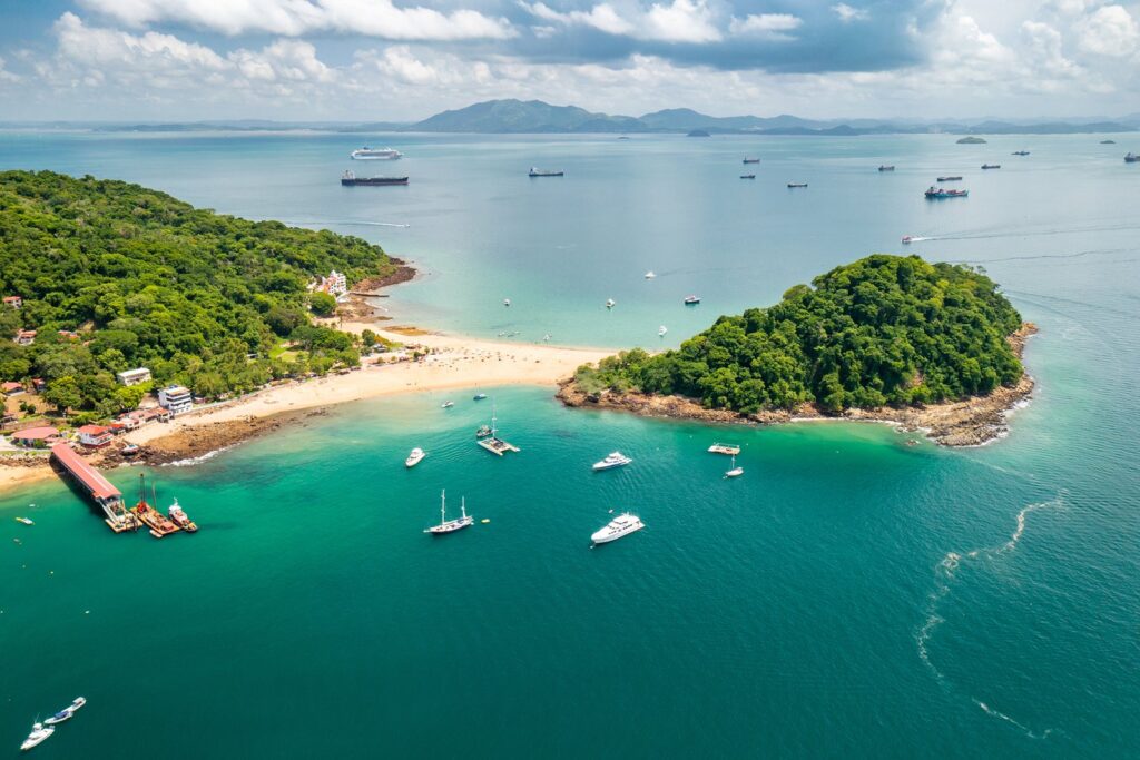 Aerial-view-of-Taboga-Island-in-Panama-Gulf-near-Panama-City_-mariusz_prusaczyk.jpg