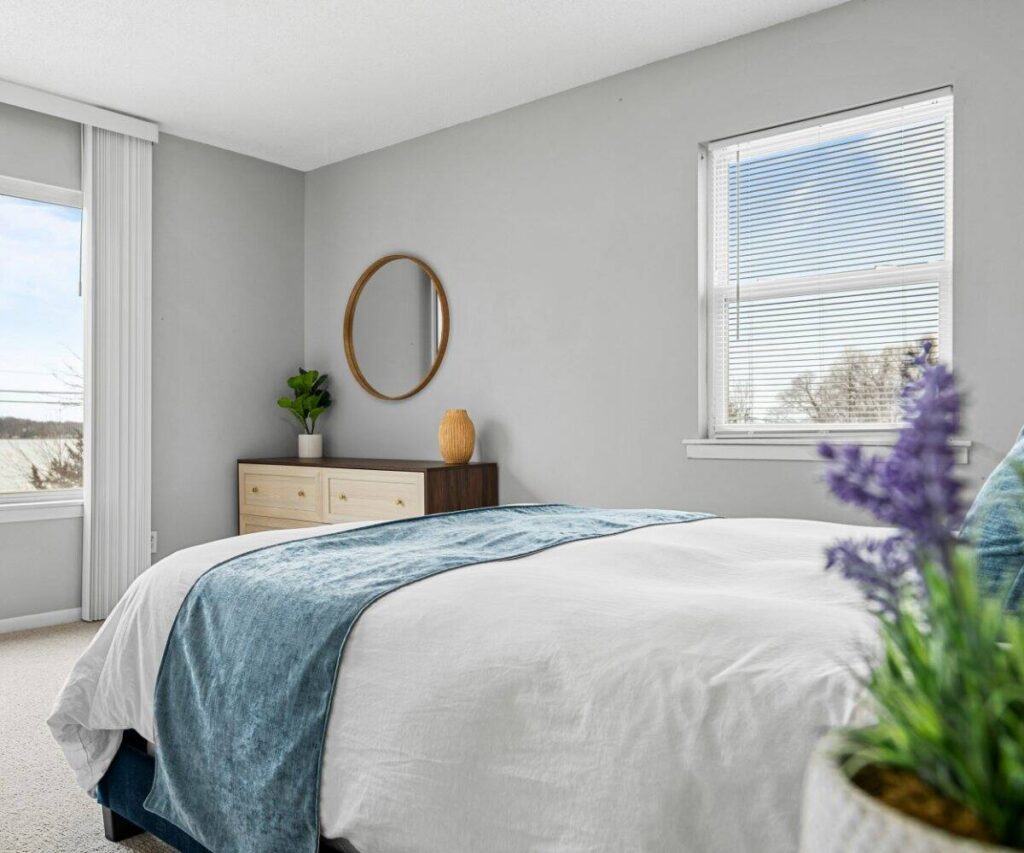 Bedroom-unsp-ALTB.jpg