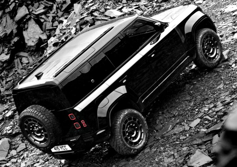 DEF_26MY_OCTA_BLACK_040725_01bw.jpg