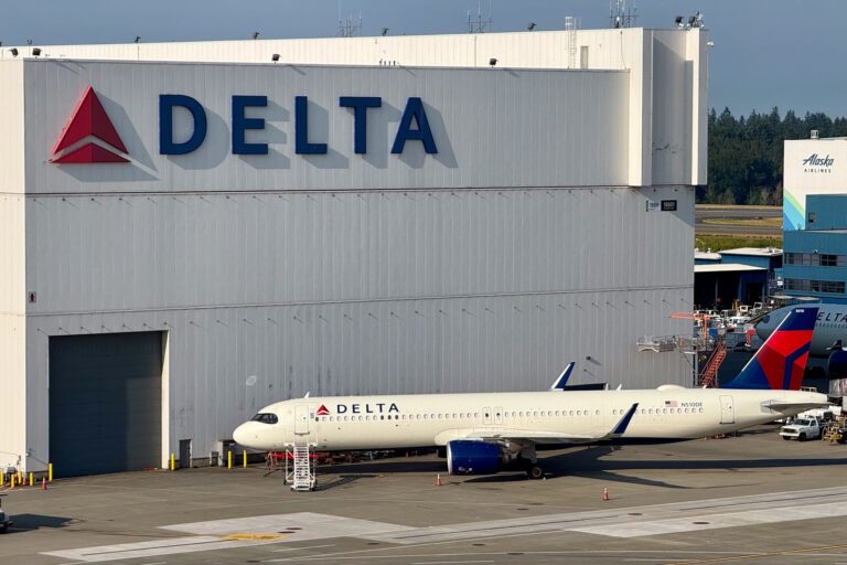Delta-One-Lounge-Sky-Club-Seattle-109.jpg