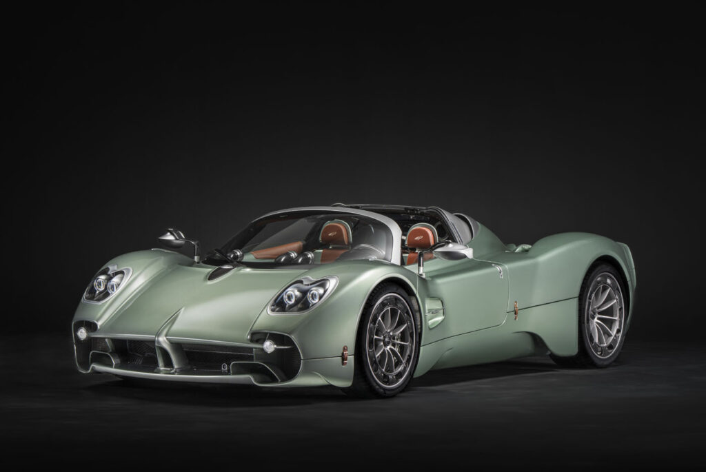 Foto-Utopia-Roadster-PT01_tre-quarti-anteriore.jpg