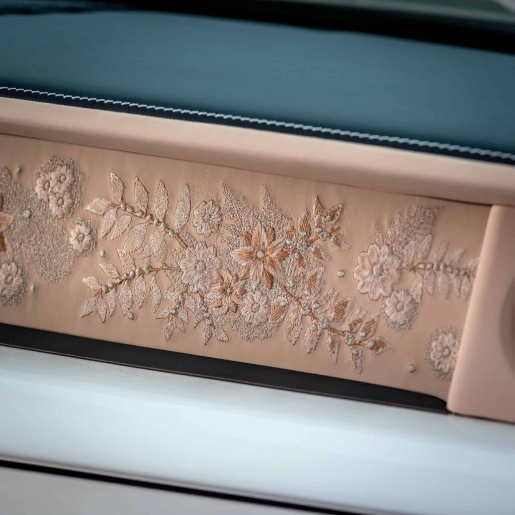 Rolls-Royce-Phantom-Dentelle-3.jpg